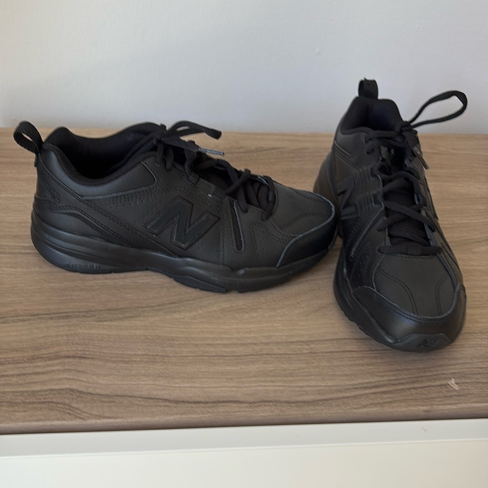 New Balance 577 V1 lace up walking shoe pristine condition worn once inside